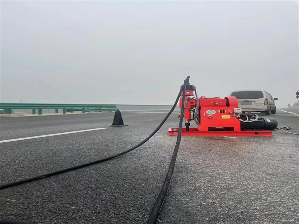 茄子河马路路基路面开裂下沉注浆加固灌浆