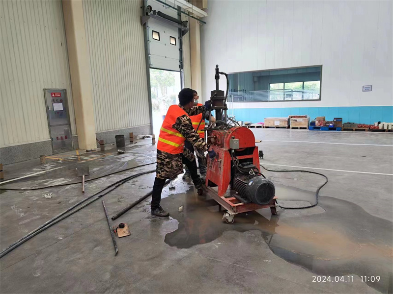 茄子河厂房地面下沉塌陷注浆加固施工